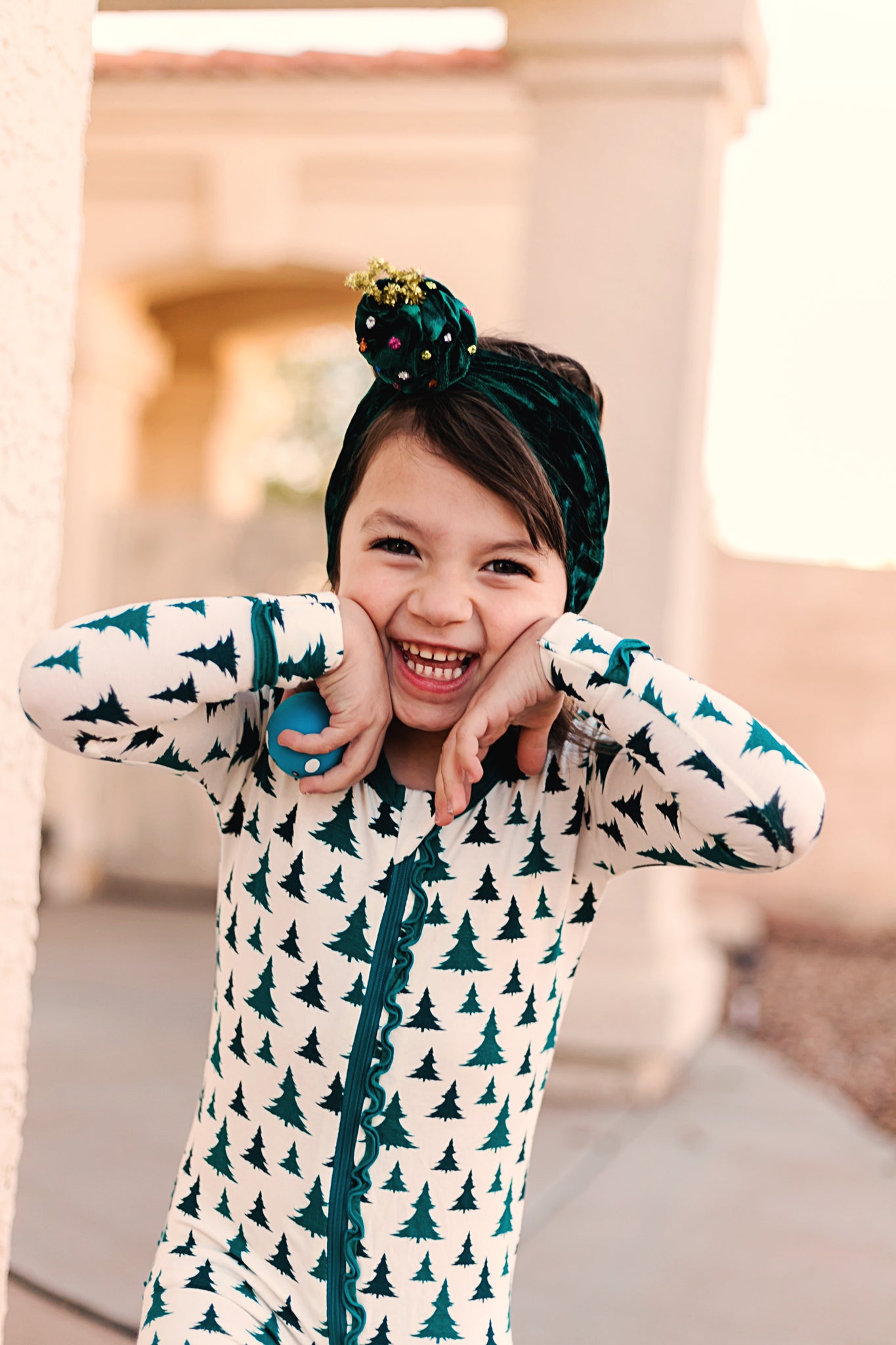 Christmas Tree Wrap // Top Knot Piggies