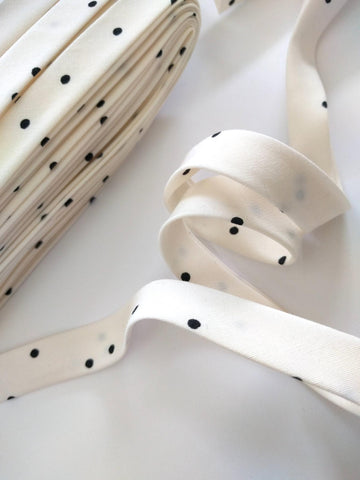 Cream w Black Dots Tiny Bow